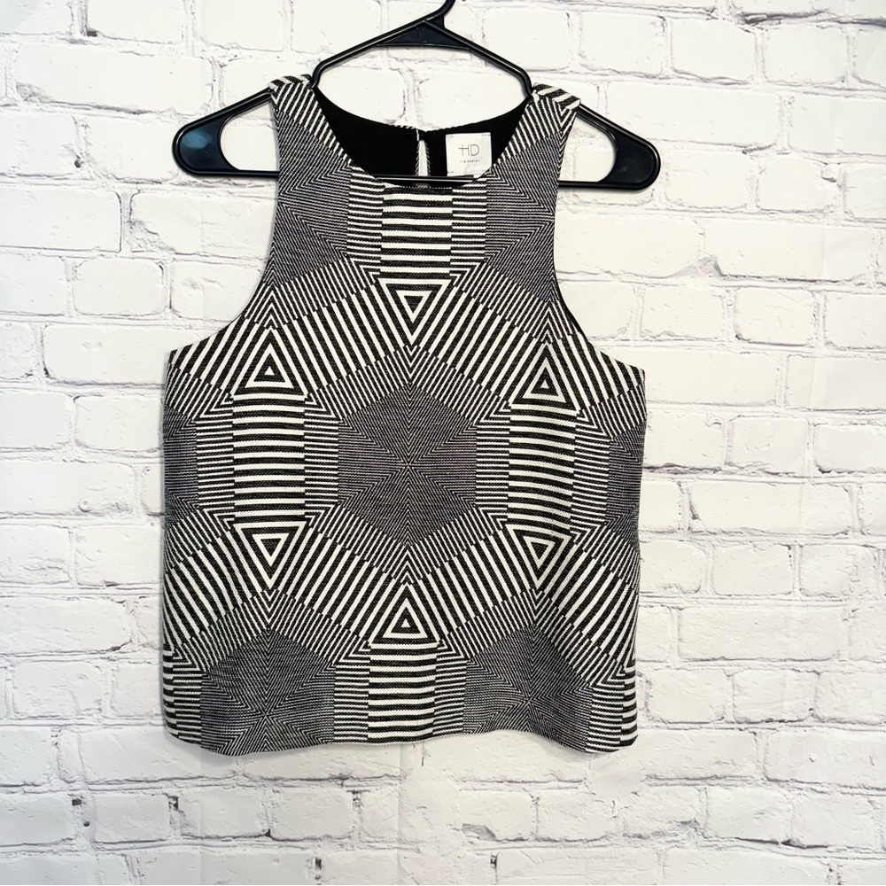 HD in Paris | Anthropologie black and white geomaze tank top
